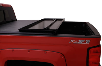 Lund 88-99 Chevy C1500 Fleetside (6.6ft. Bed) Hard Fold Tonneau Cover - Black