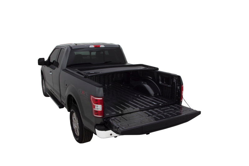 Lund 99-07 Chevy Silverado 1500 (6.5ft. Bed) Genesis Tri-Fold Tonneau Cover - Black